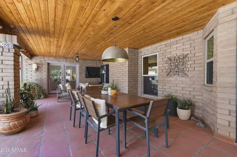 Exterior - 1550 E Greentree Dr, Tempe, AZ 85284 photo 9 of 16