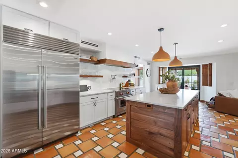 Kitchen - 1550 E Greentree Dr, Tempe, AZ 85284 photo 10 of 12