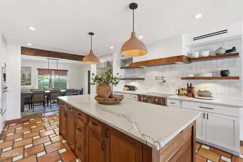 Kitchen - 1550 E Greentree Dr, Tempe, AZ 85284 photo 4 of 12