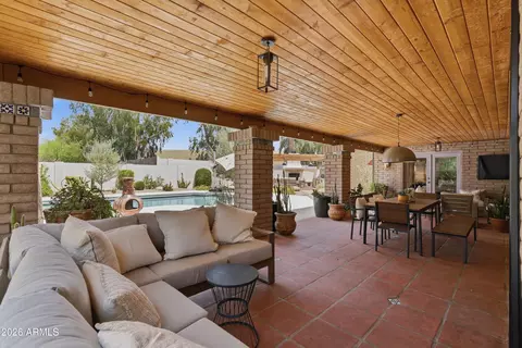 Exterior - 1550 E Greentree Dr, Tempe, AZ 85284 photo 4 of 16
