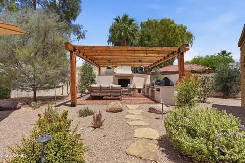 Exterior - 1550 E Greentree Dr, Tempe, AZ 85284 photo 15 of 16
