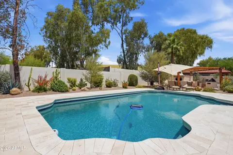 Exterior - 1550 E Greentree Dr, Tempe, AZ 85284 photo 11 of 16