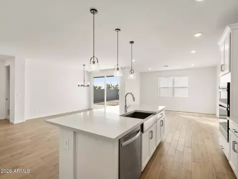 Kitchen - 333 W Rock Needle Trl, Apache Junction, AZ 85120 photo 6 of 6