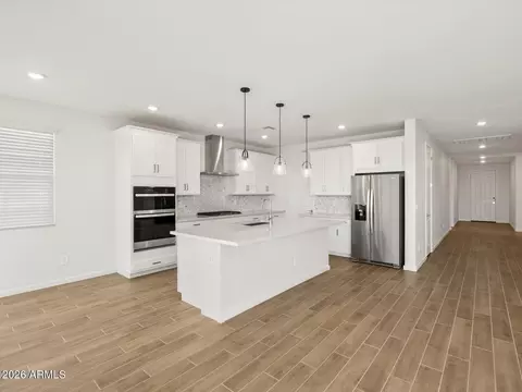 Kitchen - 333 W Rock Needle Trl, Apache Junction, AZ 85120 photo 4 of 6