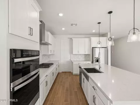 333 W Rock Needle Trl, Apache Junction, AZ 85120