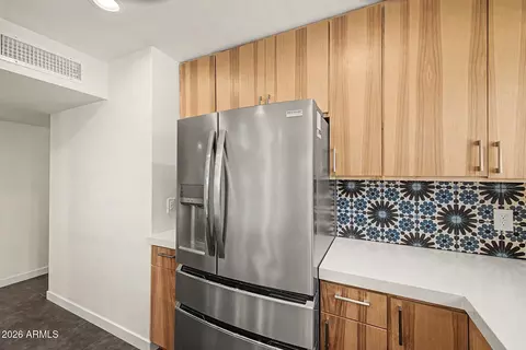 Kitchen - 823 E Monte Cristo Ave, Phoenix, AZ 85022 photo 5 of 6