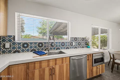 Kitchen - 823 E Monte Cristo Ave, Phoenix, AZ 85022 photo 2 of 6
