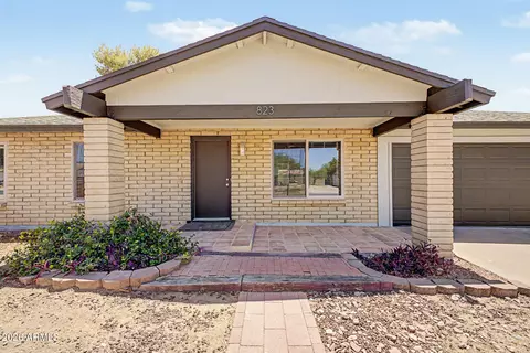Exterior - 823 E Monte Cristo Ave, Phoenix, AZ 85022 photo 2 of 9