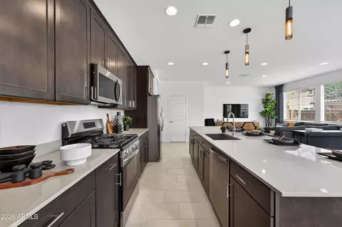 Kitchen - 10203 E Ulysses Ave, Mesa, AZ 85212 photo 3 of 5