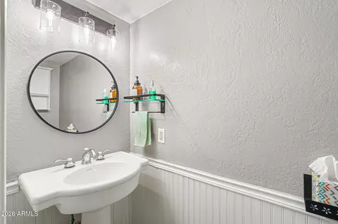 Bath - 5426 E Calypso Cir, Mesa, AZ 85206 photo 1 of 5