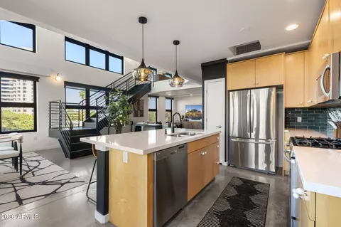Kitchen - 914 E Osborn Rd #418, Phoenix, AZ 85014 photo 1 of 7