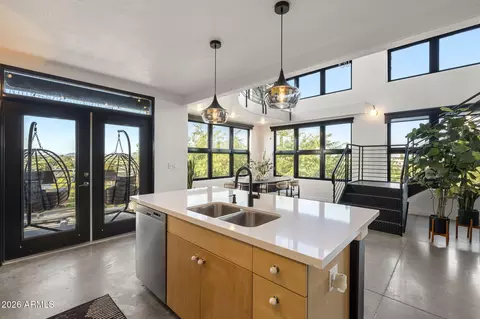 Kitchen - 914 E Osborn Rd #418, Phoenix, AZ 85014 photo 6 of 7