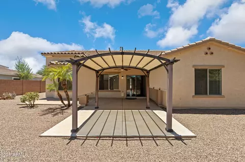 Exterior - 2924 E Coconino Dr, Gilbert, AZ 85298 photo 6 of 10