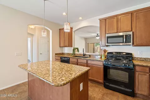 2924 E Coconino Dr, Gilbert, AZ 85298