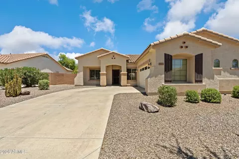 Exterior - 2924 E Coconino Dr, Gilbert, AZ 85298 photo 9 of 10