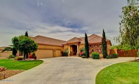 2568 S Riata Ct, Gilbert, AZ 85295