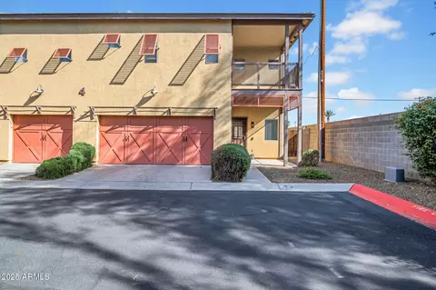 2929 N 37th St #10, Phoenix, AZ 85018