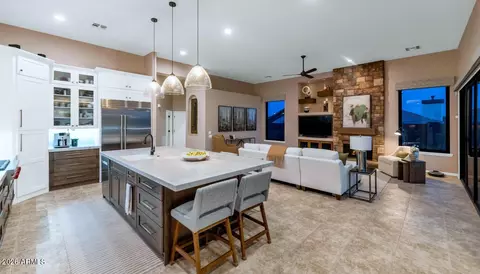 Kitchen - 14602 S 4th Dr, Phoenix, AZ 85045 photo 7 of 8