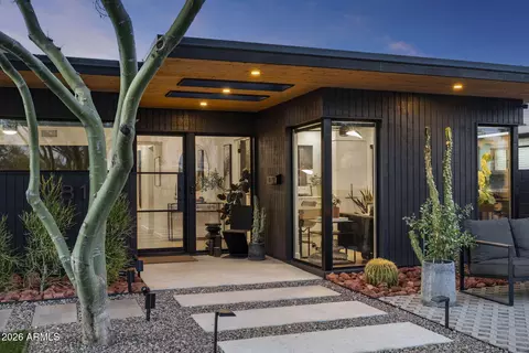 8124 E Granada Rd, Scottsdale, AZ 85257
