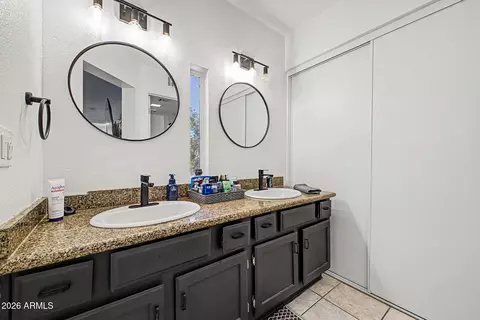 Bath - 1602 E Wagoner Rd, Phoenix, AZ 85022 photo 3 of 4
