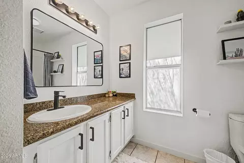 Bath - 1602 E Wagoner Rd, Phoenix, AZ 85022 photo 2 of 4