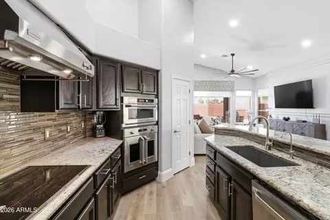 Kitchen - 6333 E Viewmont Dr #85, Mesa, AZ 85215 photo 1 of 2