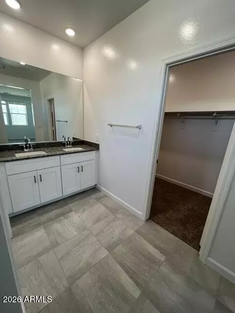 Bath - 3224 S 263rd Dr, Buckeye, AZ 85326 photo 3 of 5