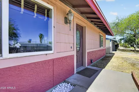 Exterior - 704 E Peppertree Ave, Apache Junction, AZ 85119 photo 4 of 4