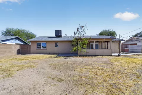 Exterior - 704 E Peppertree Ave, Apache Junction, AZ 85119 photo 2 of 4