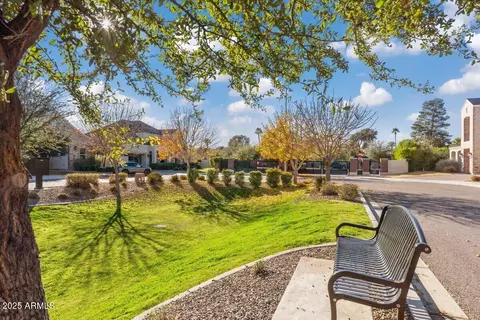 Exterior - 640 W Echo Ln, Phoenix, AZ 85021 photo 15 of 26