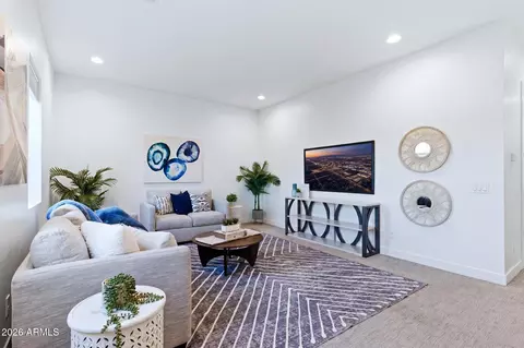 Living - 640 W Echo Ln, Phoenix, AZ 85021 photo 3 of 3