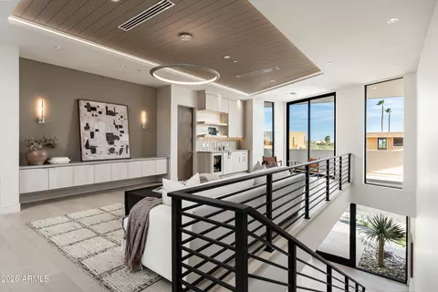 Entry Way - 2224 E Solar Dr, Phoenix, AZ 85020 photo 3 of 3