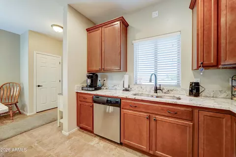Kitchen - 2101 S Meridian Rd #164, Apache Junction, AZ 85120 photo 3 of 7