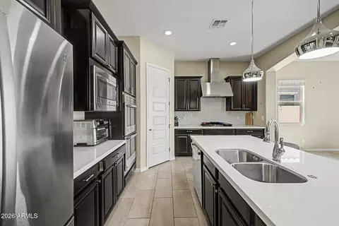 Kitchen - 10210 E Stealth Ave, Mesa, AZ 85212 photo 4 of 5
