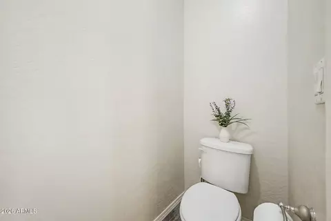 Bath - 1124 N Robin Ln, Mesa, AZ 85213 photo 6 of 7