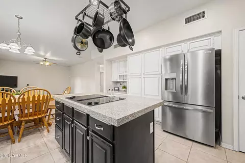 Kitchen - 1124 N Robin Ln, Mesa, AZ 85213 photo 6 of 7
