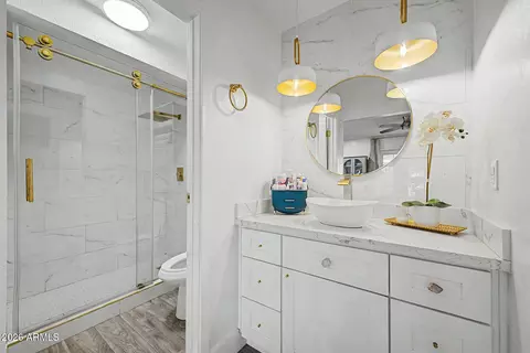 Bath - 2558 E Baltimore St, Mesa, AZ 85213 photo 1 of 2