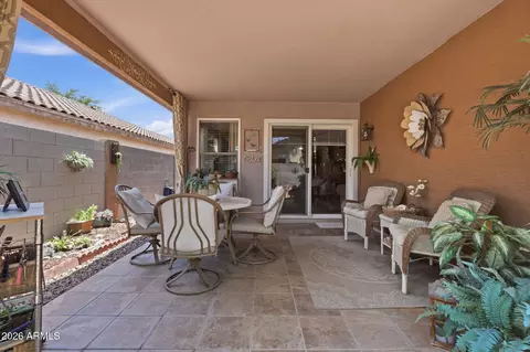 Exterior - 1086 E Arabian Dr, Gilbert, AZ 85296 photo 4 of 8