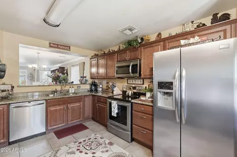 Kitchen - 1086 E Arabian Dr, Gilbert, AZ 85296 photo 1 of 5