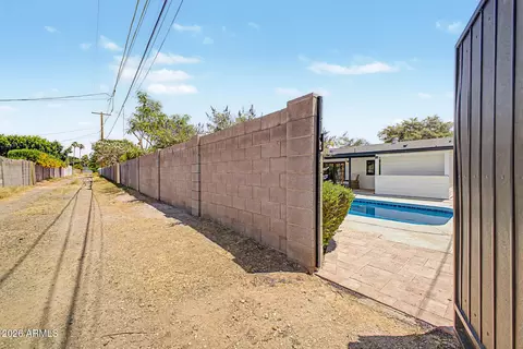 Exterior - 4302 E Montecito Ave, Phoenix, AZ 85018 photo 14 of 14