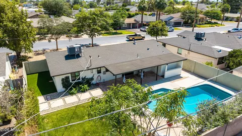 View/Area - 4302 E Montecito Ave, Phoenix, AZ 85018 photo 3 of 9