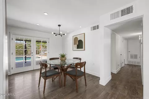 Dining - 4302 E Montecito Ave, Phoenix, AZ 85018 photo 1 of 1