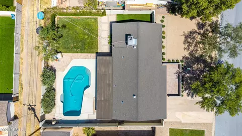 View/Area - 4302 E Montecito Ave, Phoenix, AZ 85018 photo 2 of 9