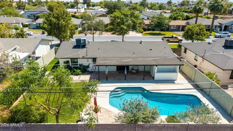 View/Area - 4302 E Montecito Ave, Phoenix, AZ 85018 photo 1 of 9