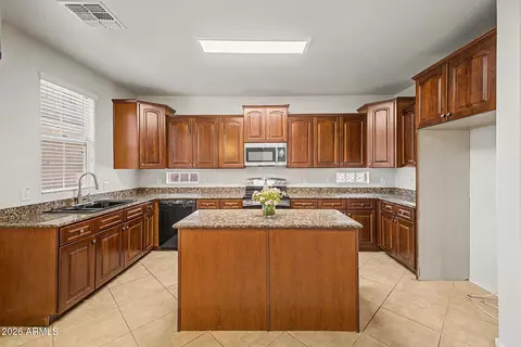Kitchen - 4343 E Oakland St, Gilbert, AZ 85295 photo 1 of 4