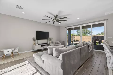 Living - 2004 E Park View Ln, Phoenix, AZ 85024 photo 1 of 3