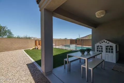 Exterior - 2004 E Park View Ln, Phoenix, AZ 85024 photo 2 of 21