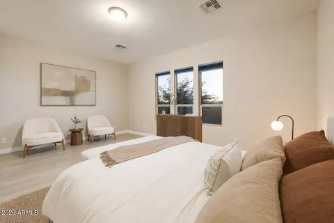 Bedroom - 1512 W Ardmore Rd, Phoenix, AZ 85041 photo 4 of 4