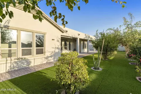 Exterior - 1512 W Ardmore Rd, Phoenix, AZ 85041 photo 12 of 26