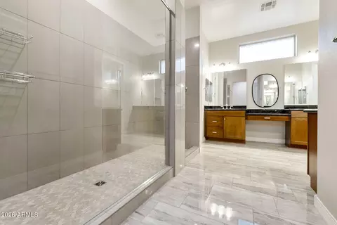 Bath - 1512 W Ardmore Rd, Phoenix, AZ 85041 photo 1 of 5